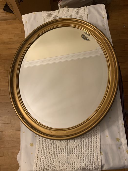 Lindo espelho oval moldura dourada