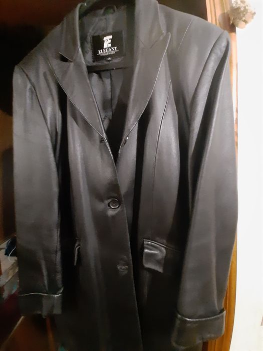 Продам женскую кожаную куртку