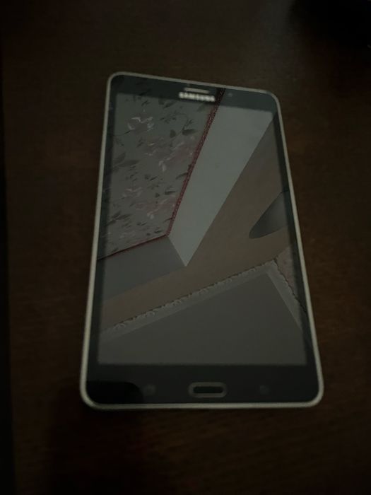 Планшет Samsung Tab 4