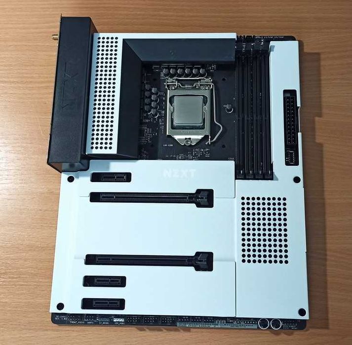 Płyta główna NZXT N7 Z490 + Core i5-10600K i 32GB 3600MHz