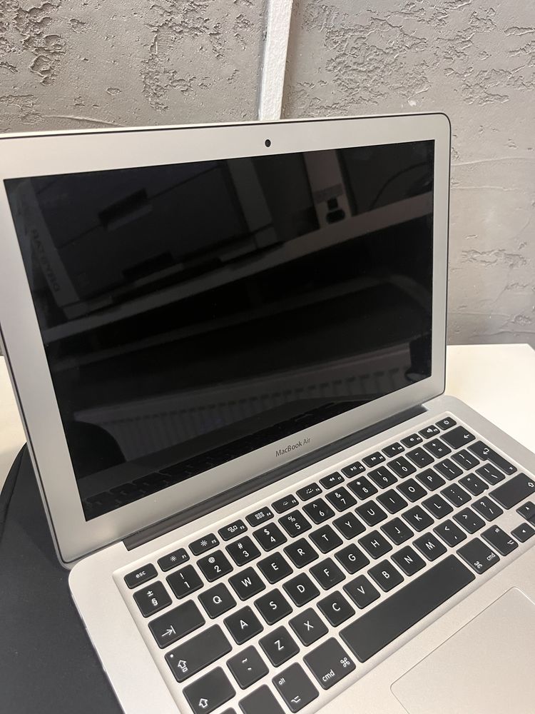 Macbook Air 13 2017 stan idealny