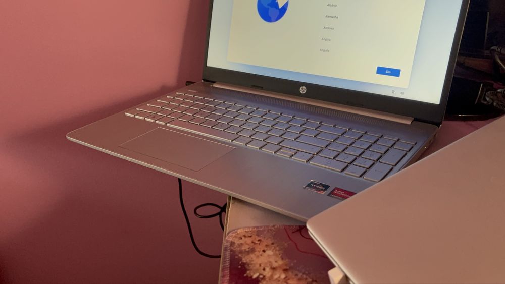 PC Laptop HP 15,6 pol. 15-ef2000