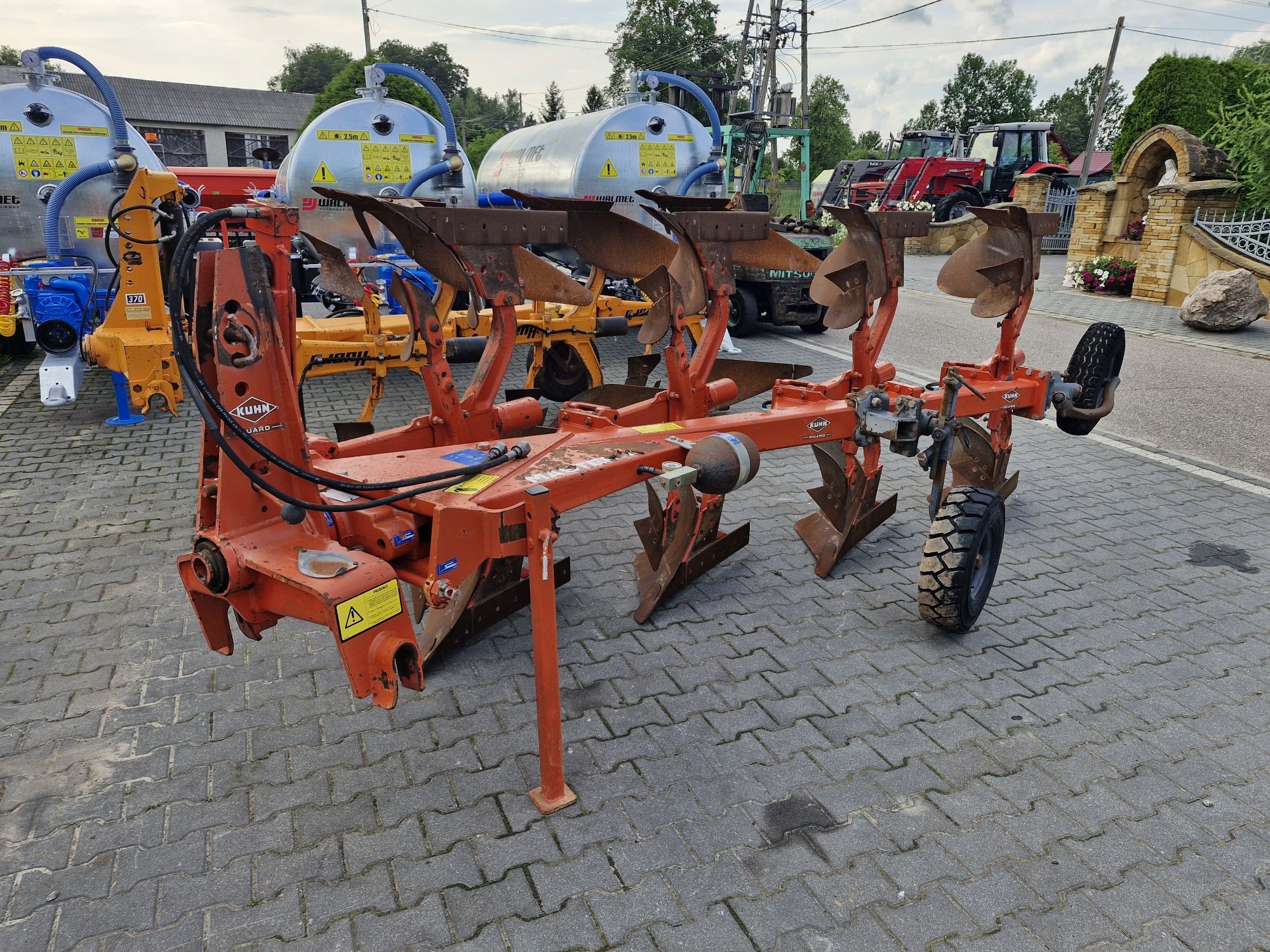 Pług obrotowy 4-skibowy Kuhn Multimaster 100 Huard hydrauliczne zabezp