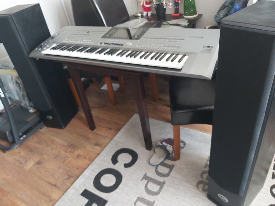 Duże glosniki TRX QM 120