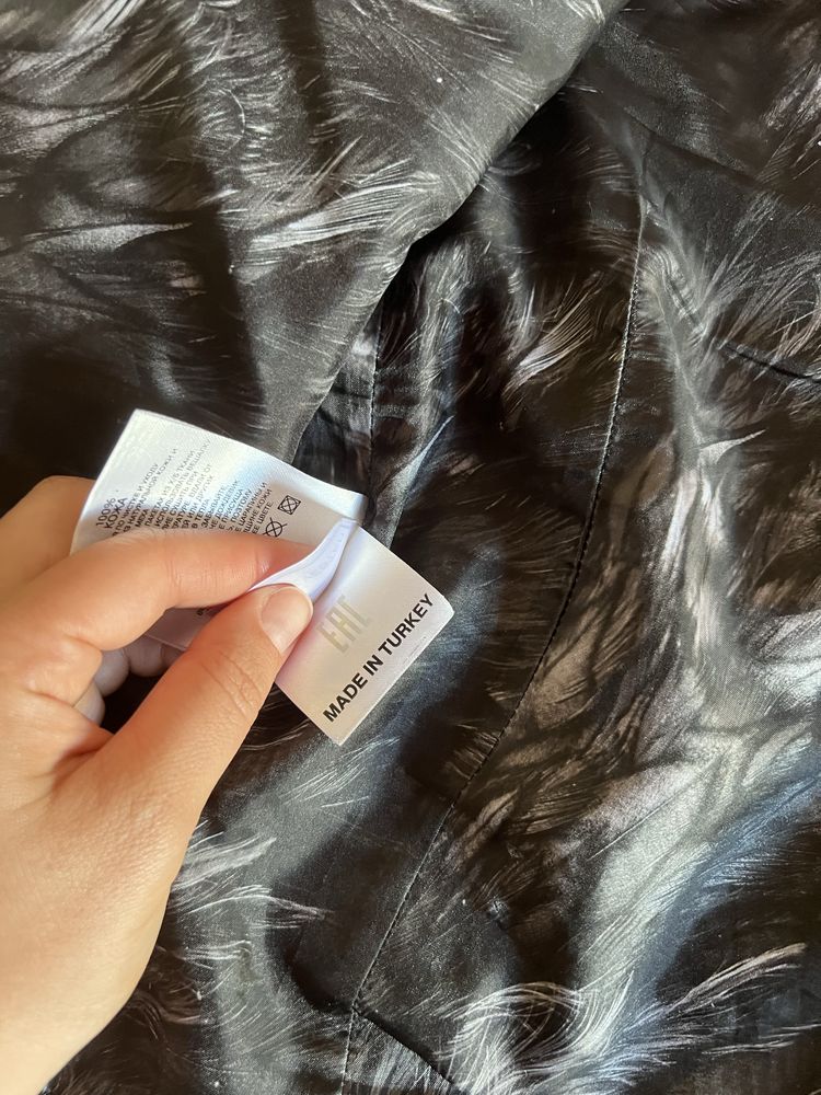 Продам куртку ADAMO
