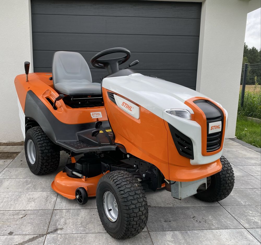 traktorek kosiarka  stihl RT 5097 Z. Silnik 2 cylindrowy B&S 16 km