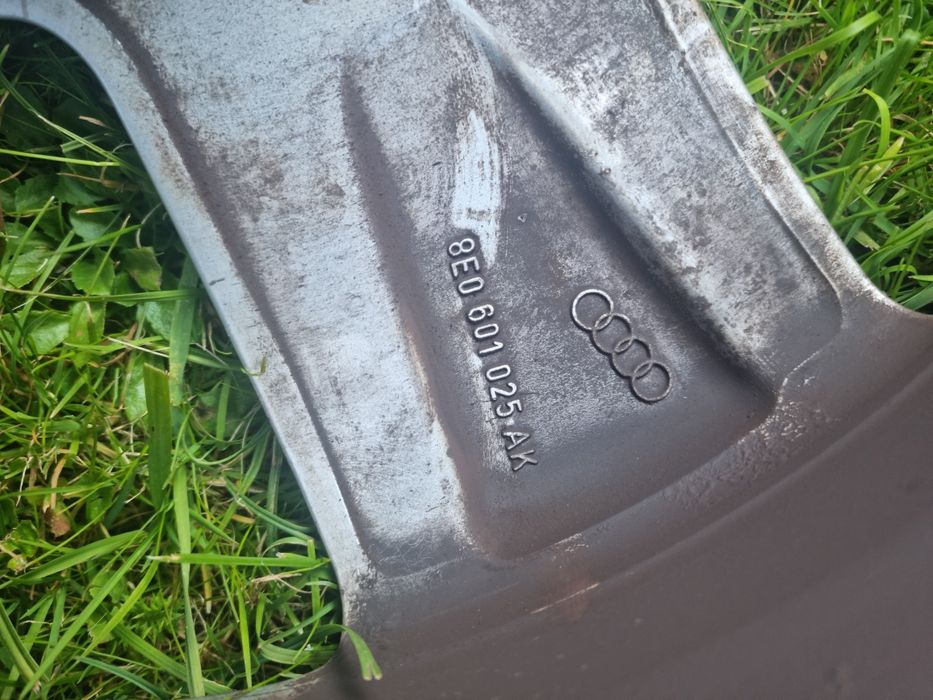Felgi aluminiowe 18"  Audi "łopaty" 5x112