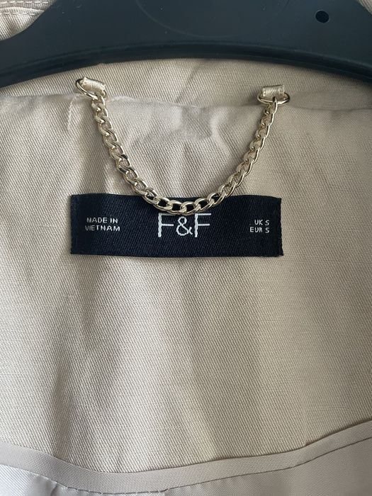 Płaszcz trencz roz S f&f krótki