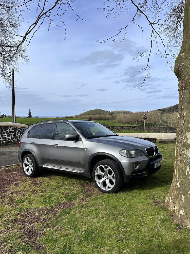 Troco BMW X5 E70 de 7 lugares por Autocaravana