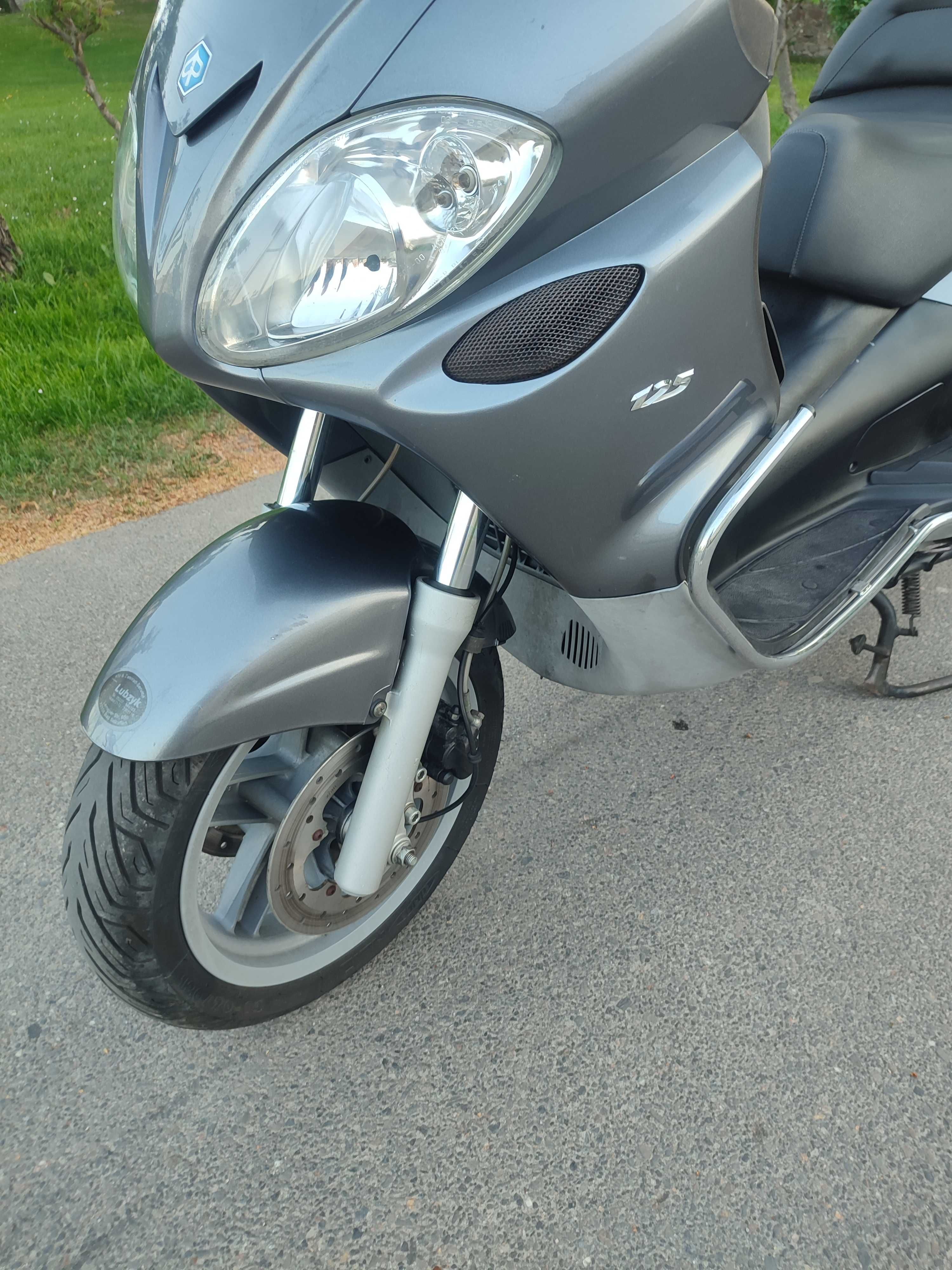 Na sprzedaż używany skuter Piaggio X9 Evolution 125