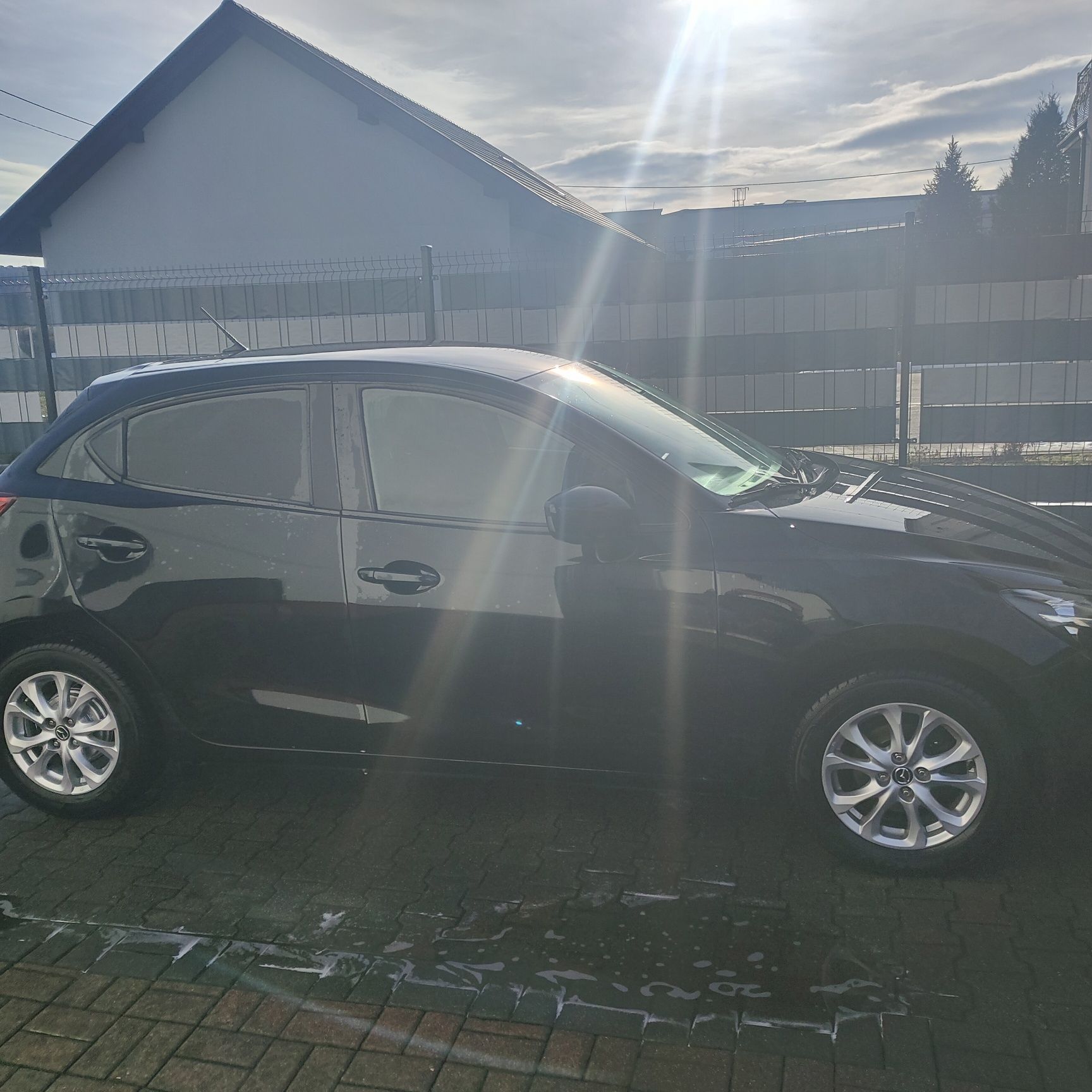 Mazda 2 SKYACTIV-G 90 Red Edition