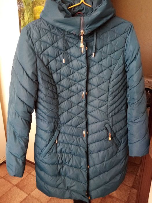 Пальто зимнее б/у в отличном состоянии