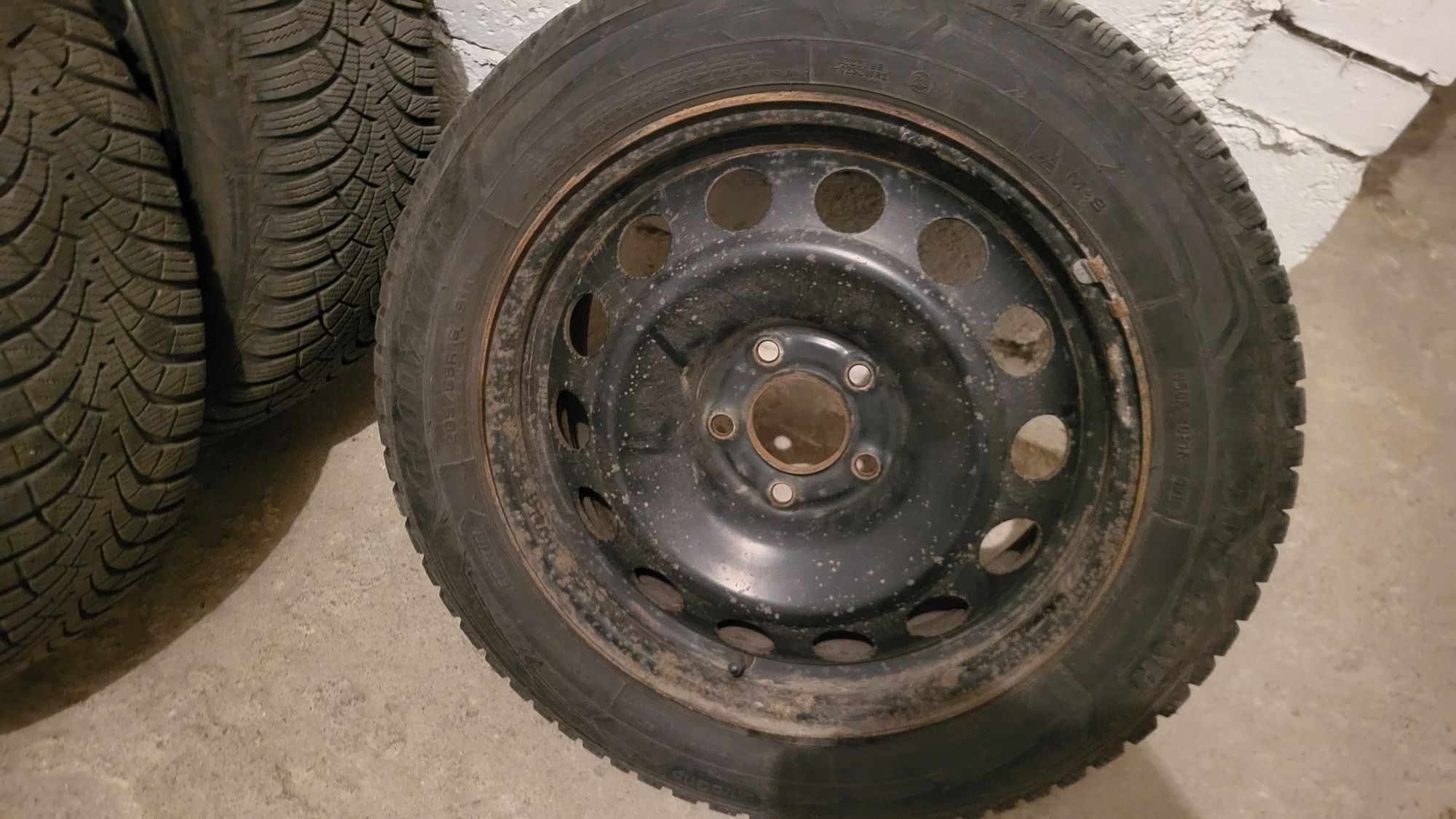 Koła stalowe opony zimowe 205/55/16  5 x 108