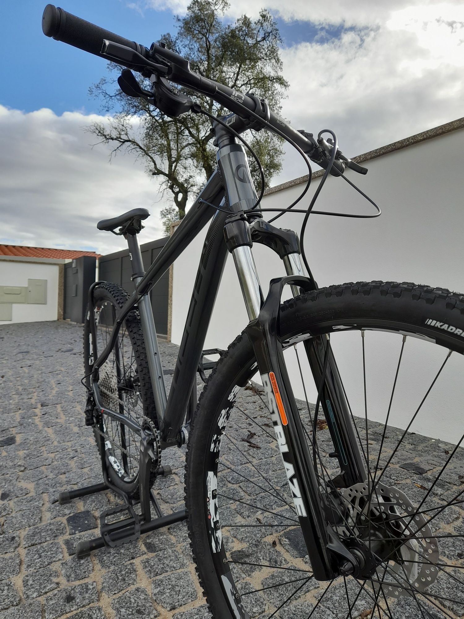 Bicicleta 29" Deed Flame 292 M - 1x11v Deore