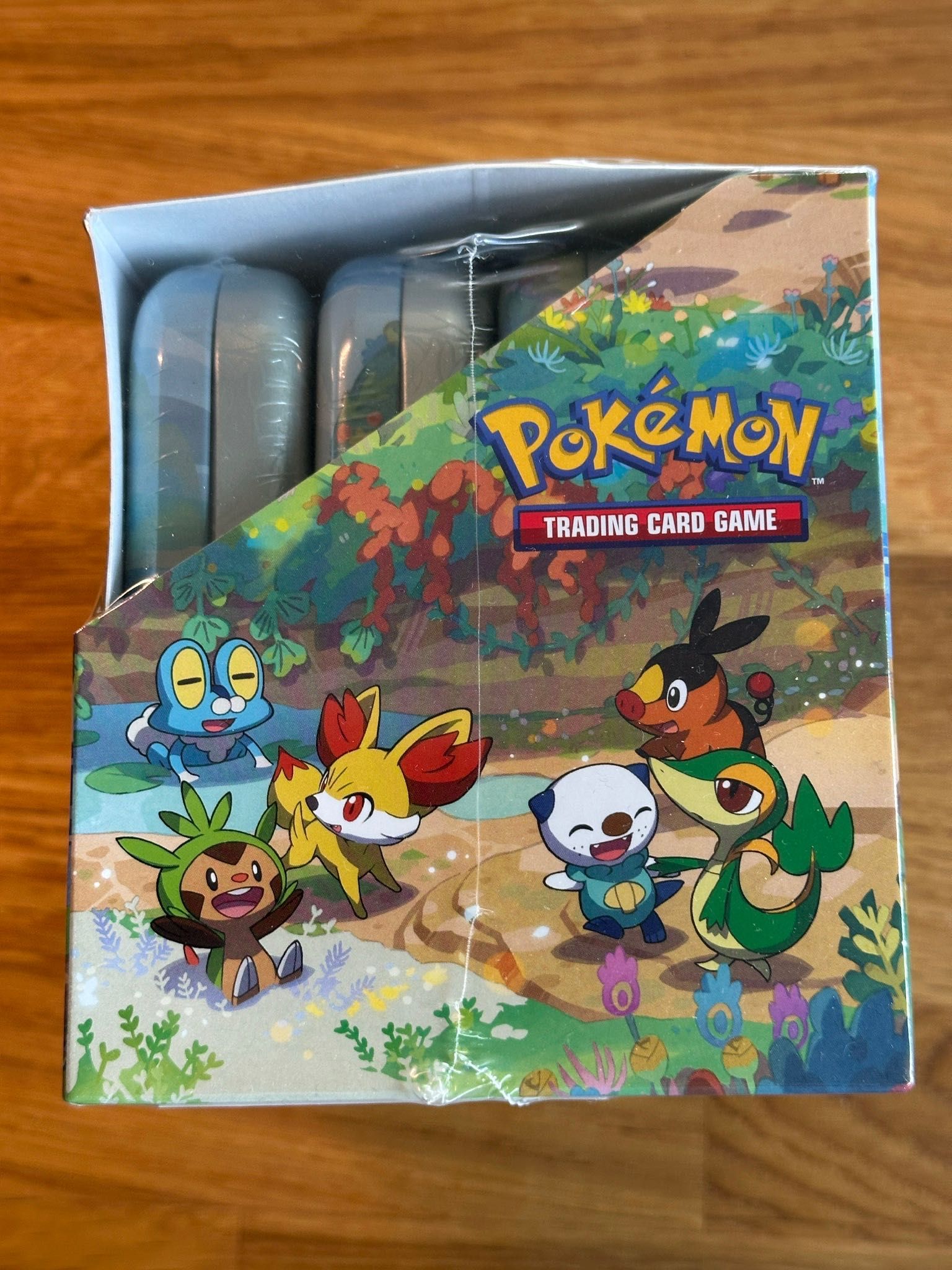 Pokemon Celebrations Mini Tins: 8-Tin Display Box - Puszki