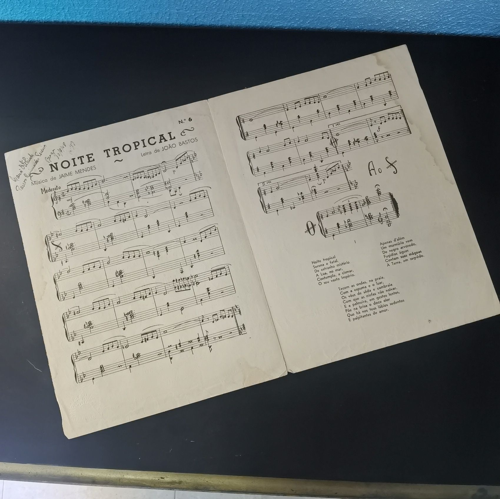 Pauta musica dos anos 40 - A menina da Rádio