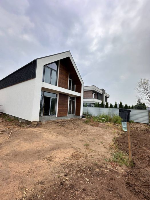 Лісова Буча — сучасний будинок у скандинавському стилі