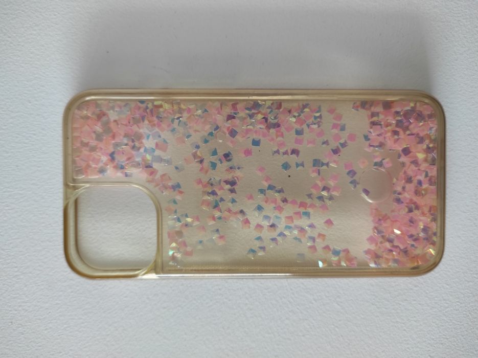 Case iPhone 13 używany