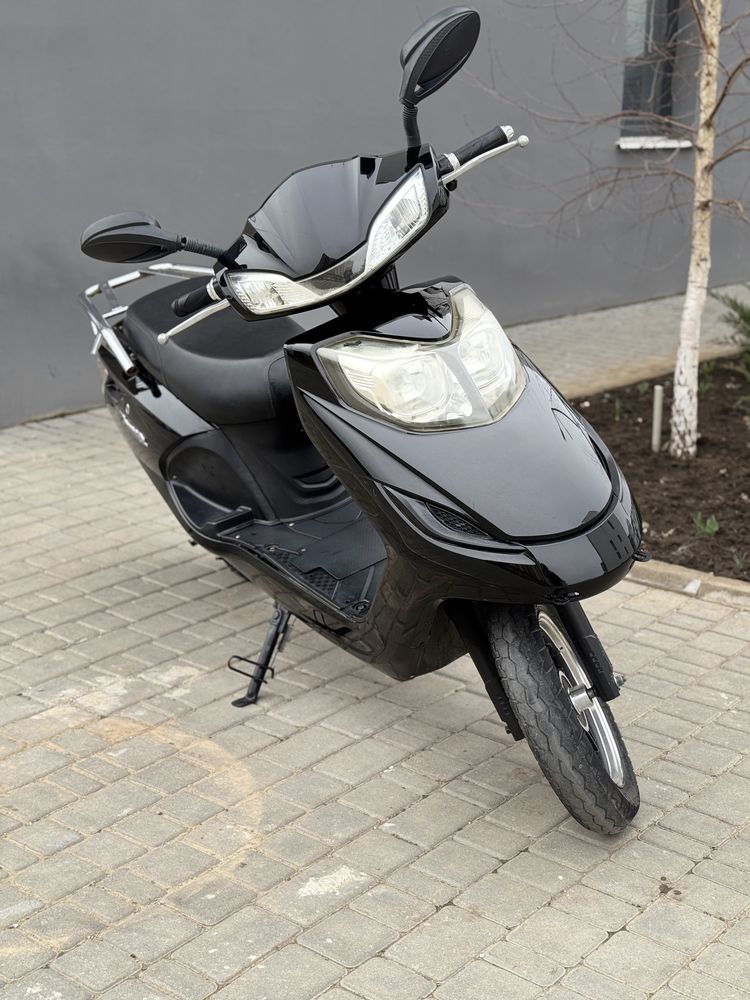 Электроскутер Aima