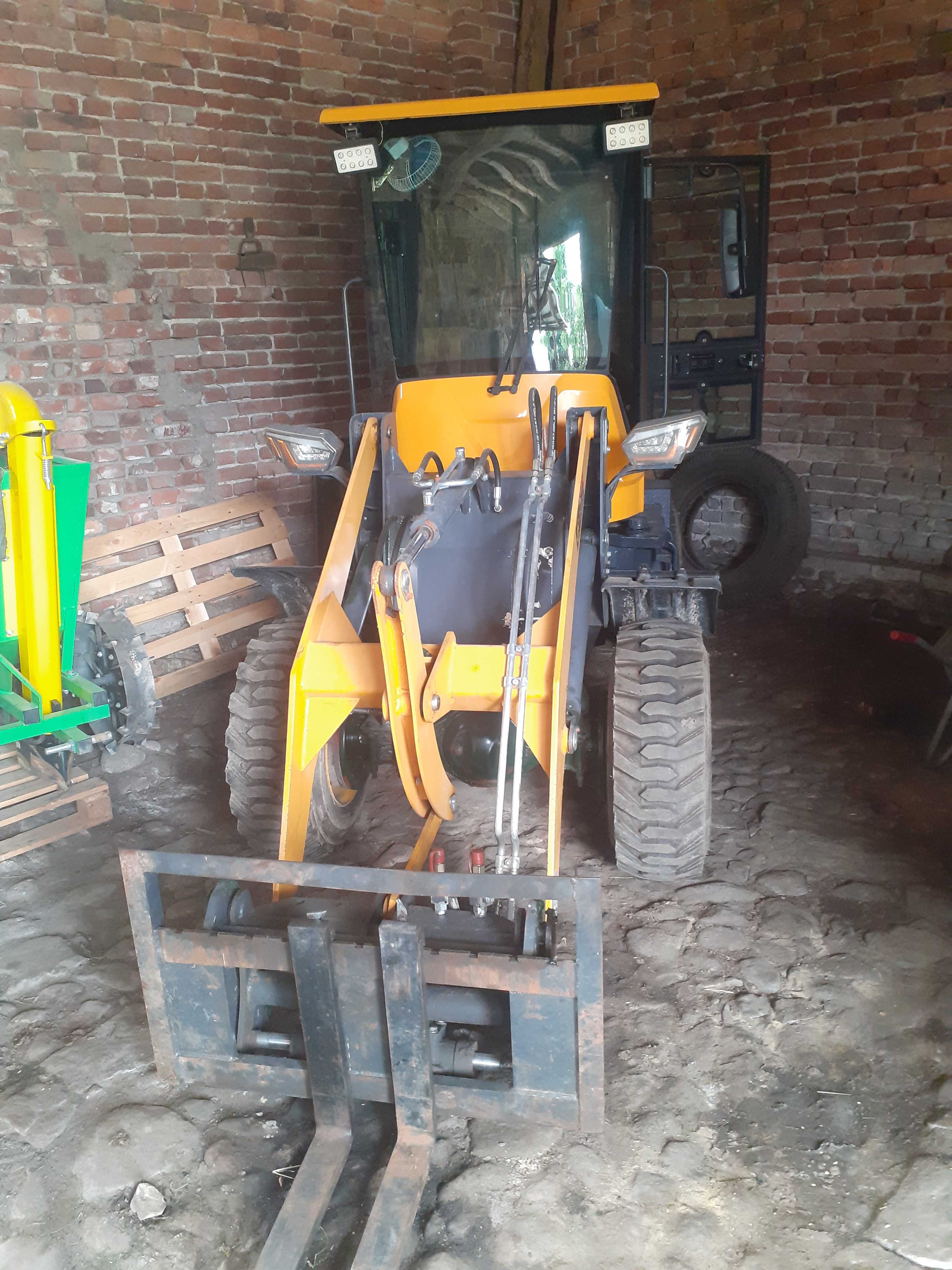 Ładowarka kołowa Loader NM-LD20