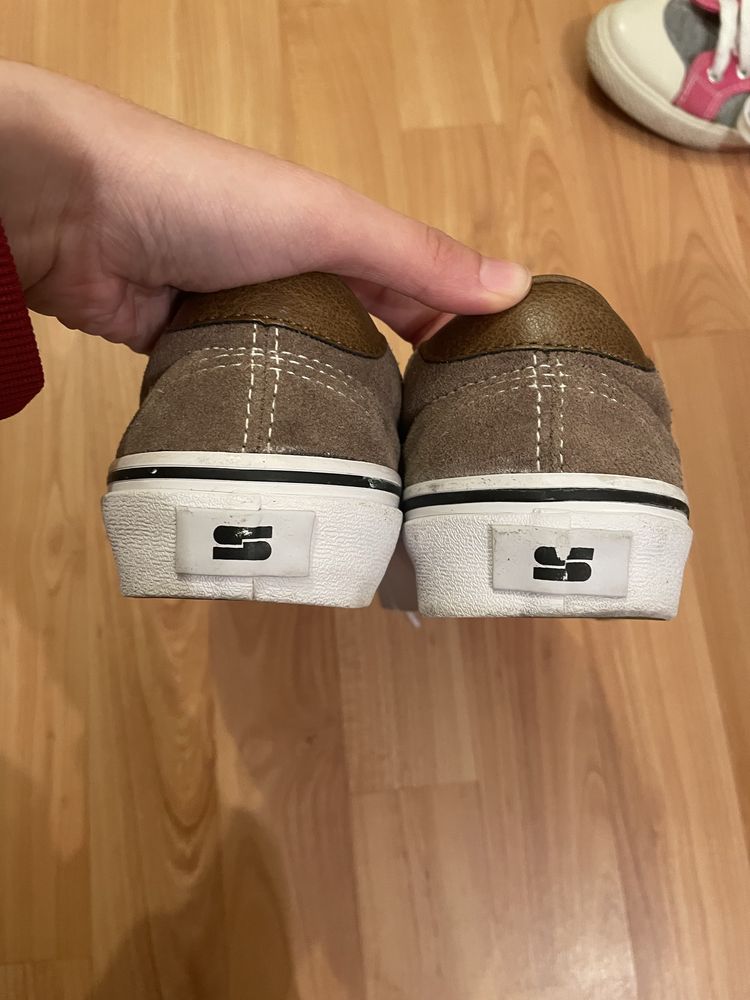 Tenis com atacador