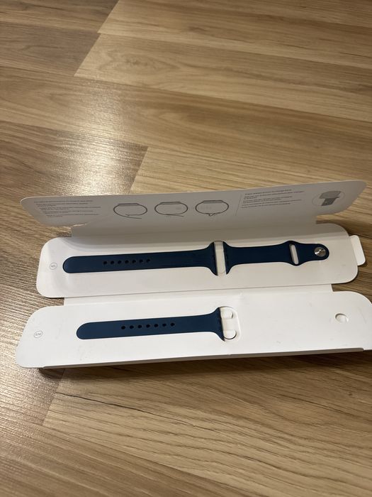 Оригінальний ремінець Apple Watch