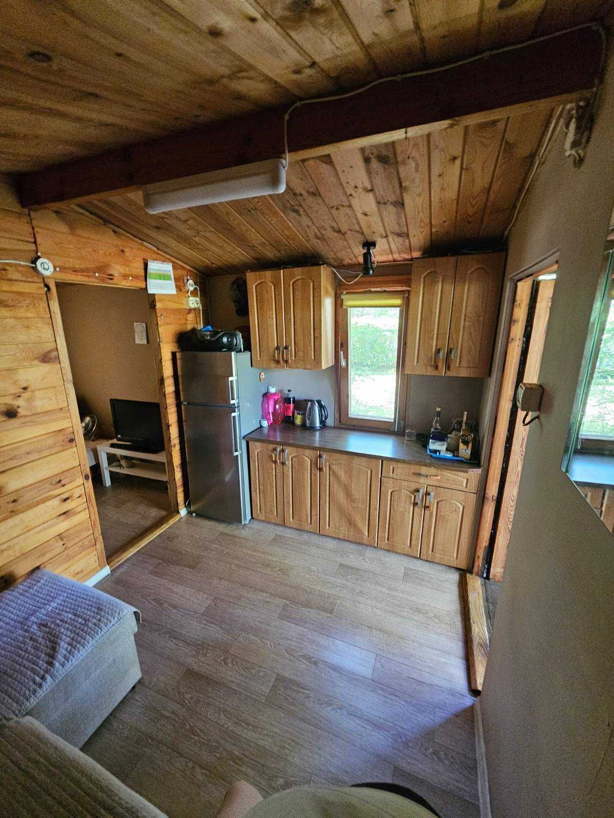 Budowlana, z domkiem letniskowym nad jeziorem