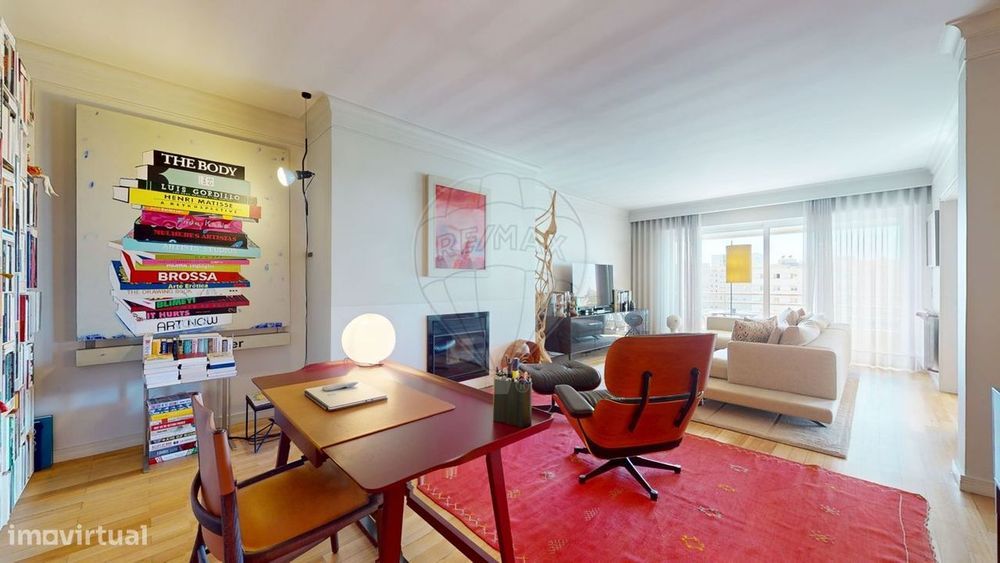 Apartamento T4 para venda