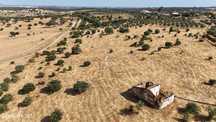 Oportunidade Única no Coração do Alentejo - Monte com Ruína Próximo da