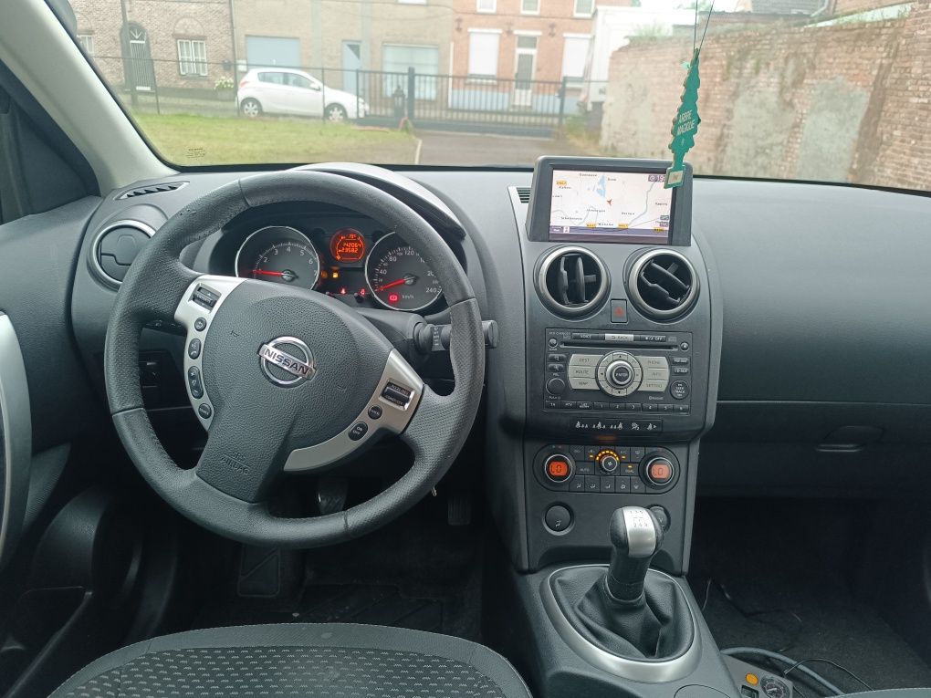 Nissan Qashqai j10 1.6