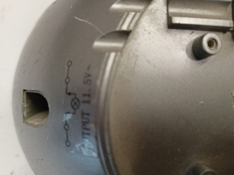 Elektroniczny transformator do oświetlenia 12 V prąd zmienny