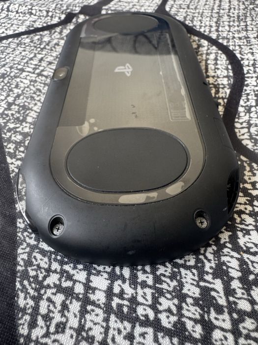 PS Vita Slim + 11 jogos