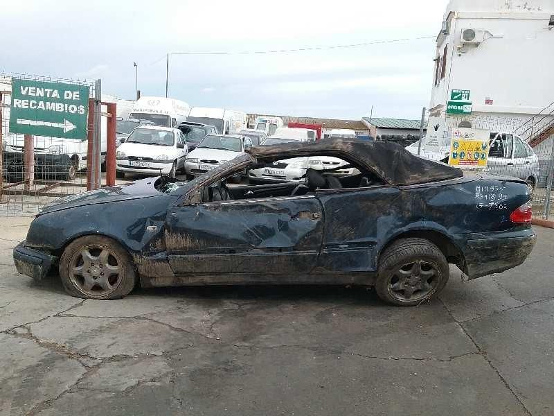 CORPO DE BORBOLETAS MERCEDES-BENZ CLK BM 208 CABRIO