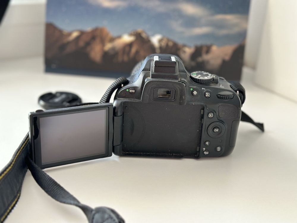 Aparat Nikon D5100 + obiektyw 18-55mm + ładowarka – stan bardzo dobry