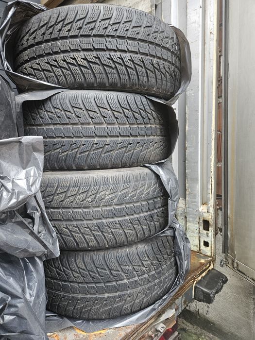 Opony zimowe Nokian 275/40/21