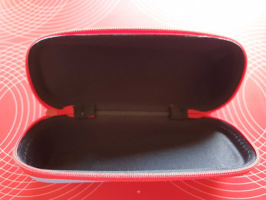 Etui do dziecięcych okularów