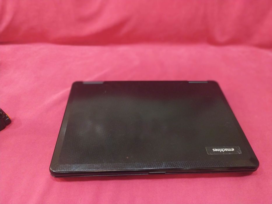 Ноутбук 15.6" Emachines