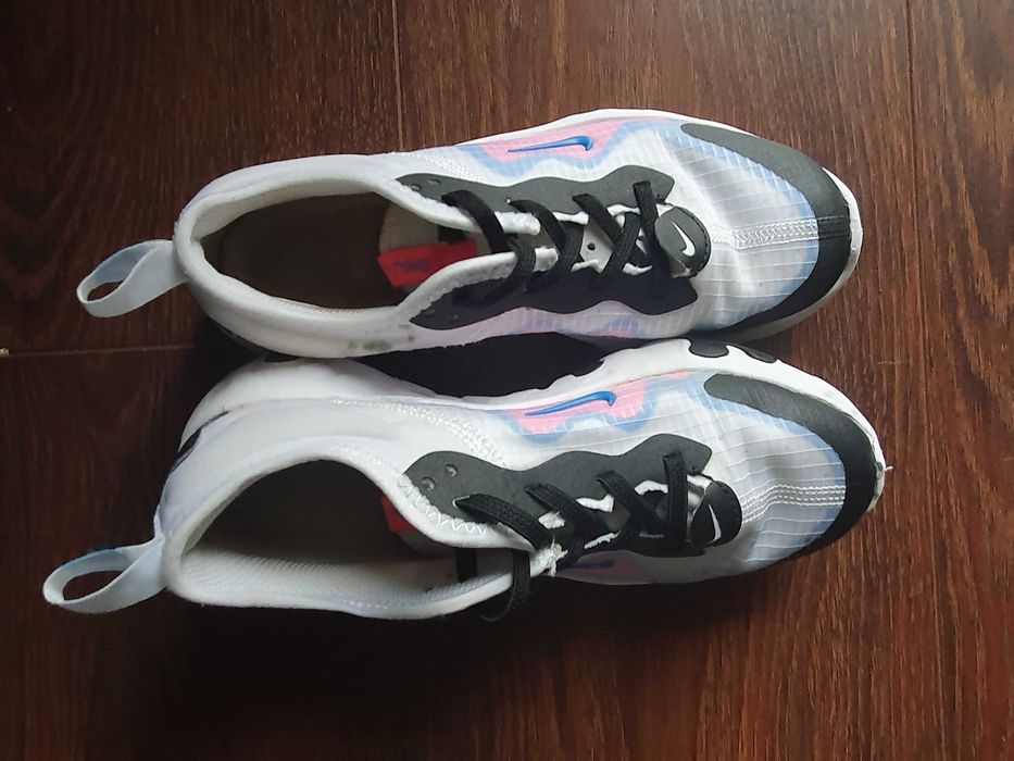 Sapatilhas Nike usadas (tamanho 33,5)