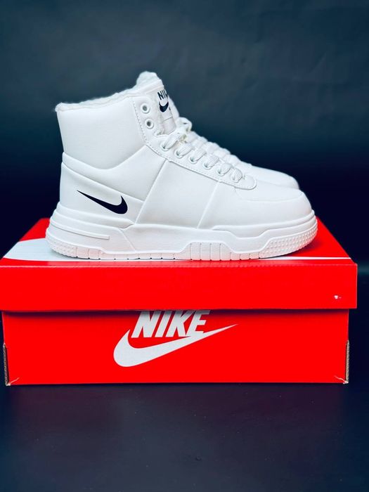 Женские зимние белые кроссовки Nike  натуральная кожа мех