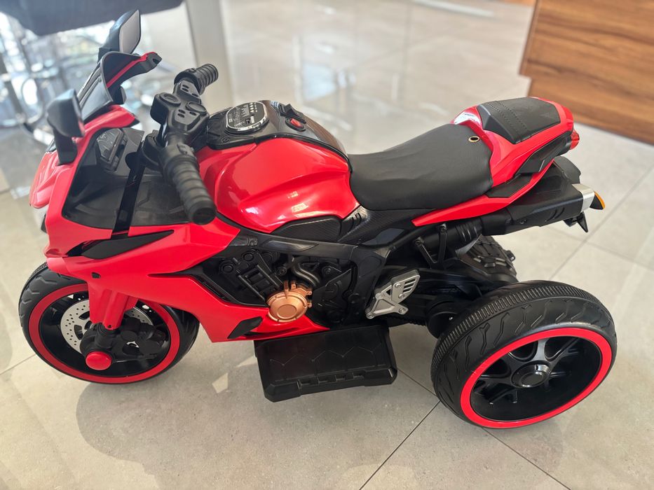 Motor na akumulator