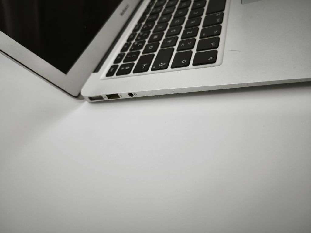 MacBook Air 13” i5 8GB 128GB – Viseu
