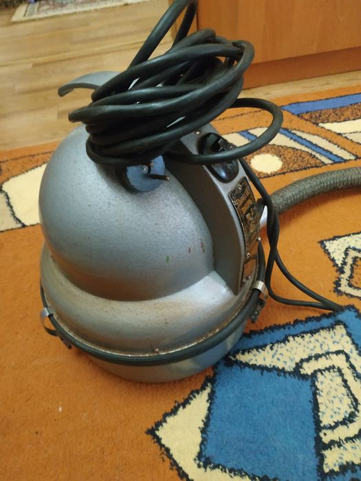 Продам. Пылесос.  Вихрь