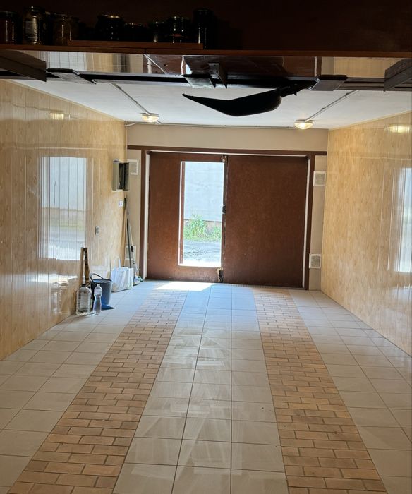 Продам дуже теплий гараж біля озера Чеха.