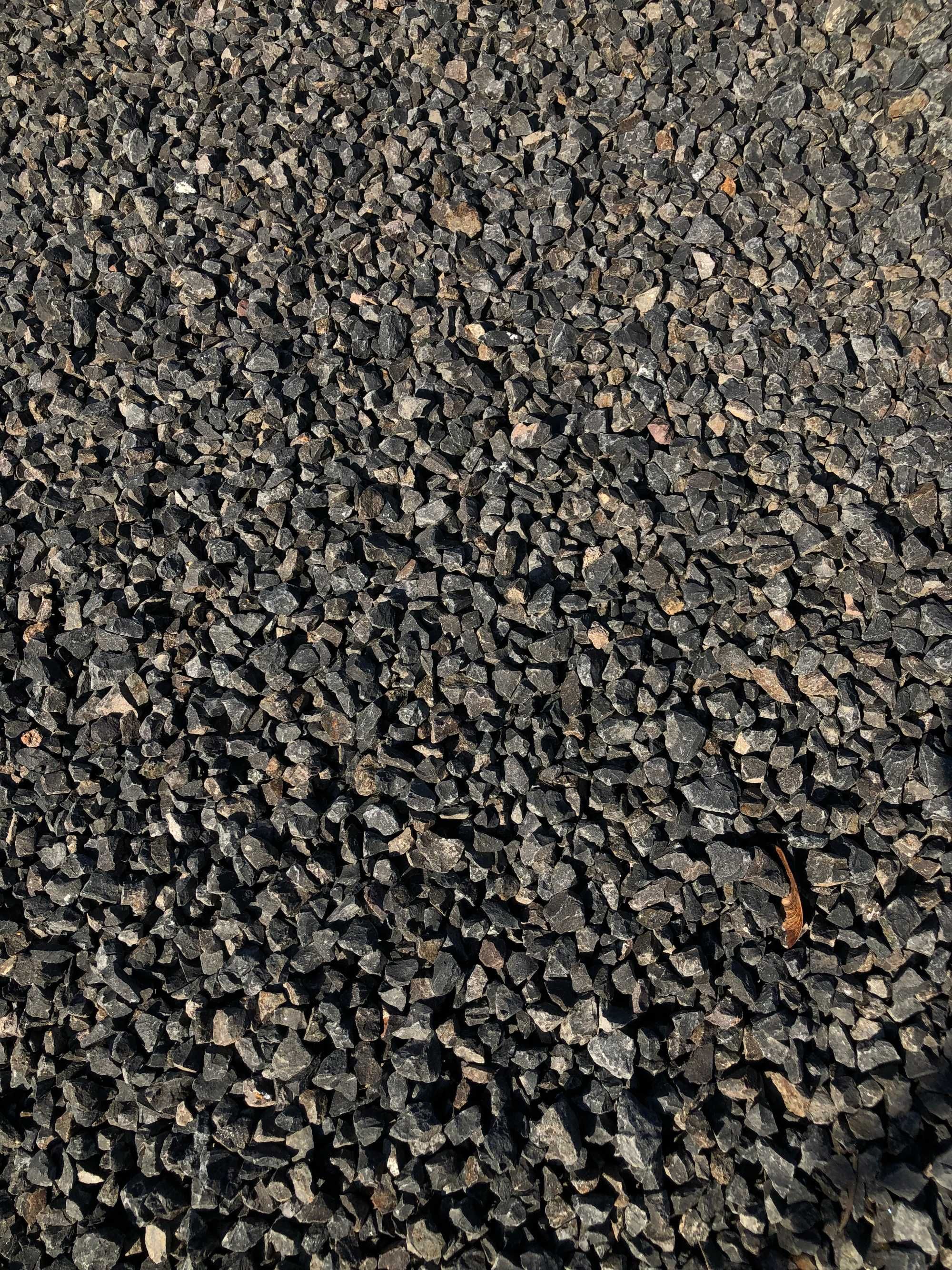Kamień na podjazd, parking, ozdobny Grys Bazalt ciemny, dostawa HDS