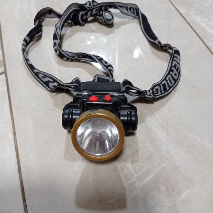 Фонарик налобный фонарь 300Lm