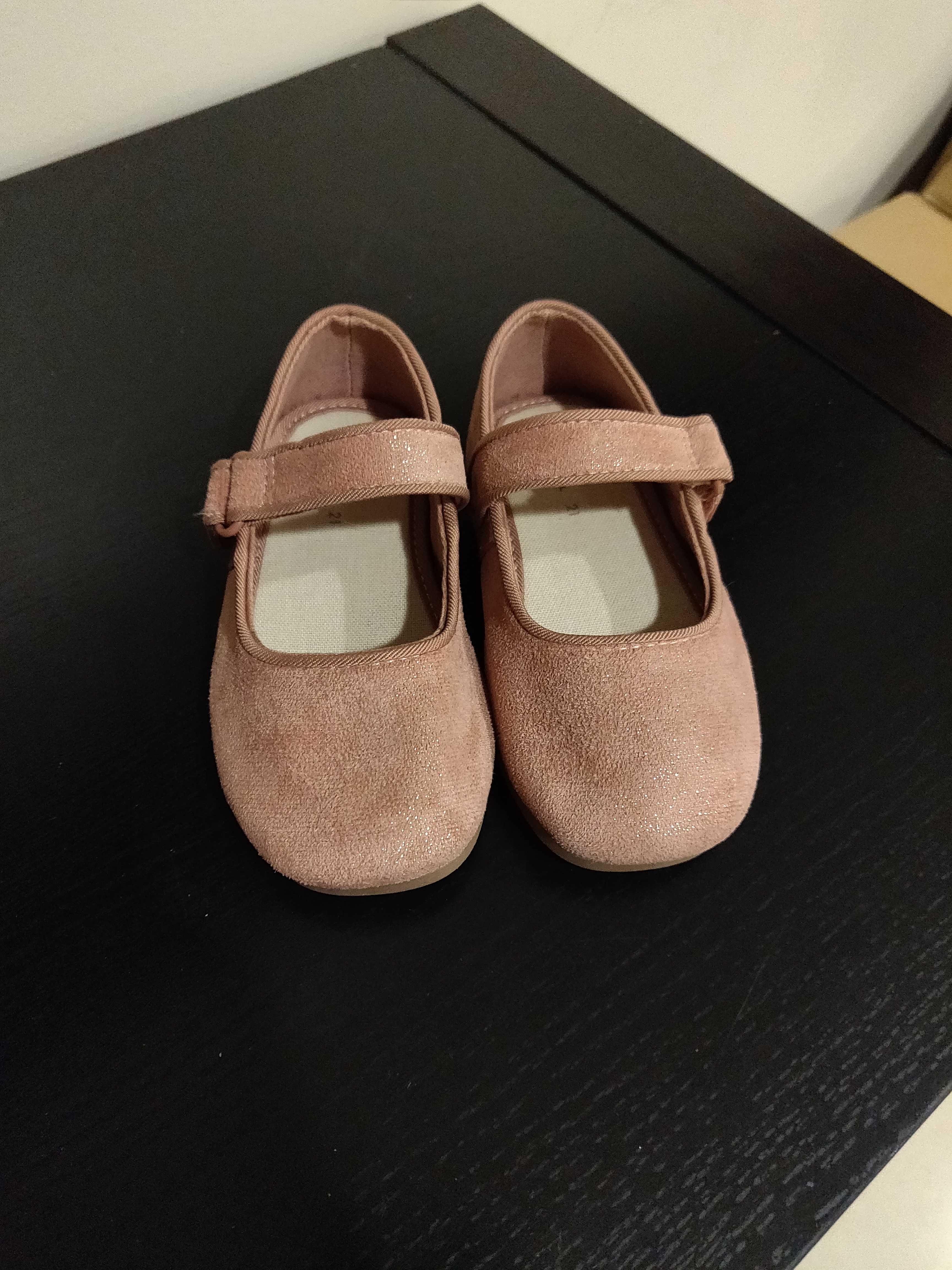Conjunto sapatos, tamanho 21
