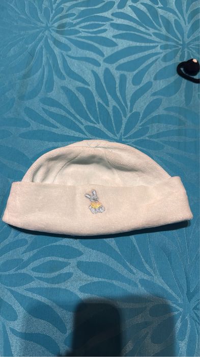 4 gorros de bebé/criança