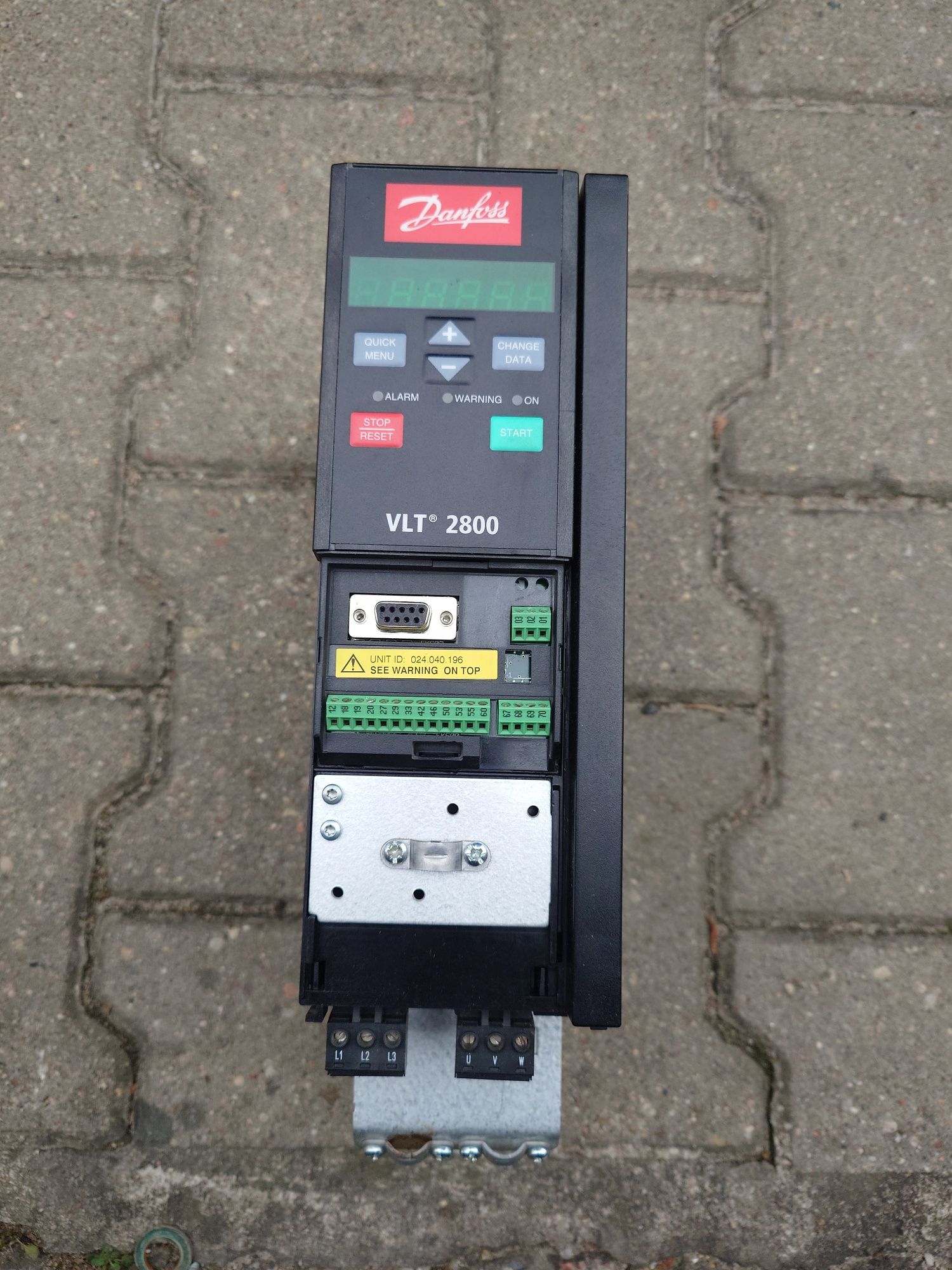 Falownik Danfoss VLT 2800 9.1A 6.3kVA z filtrem sieciowym
