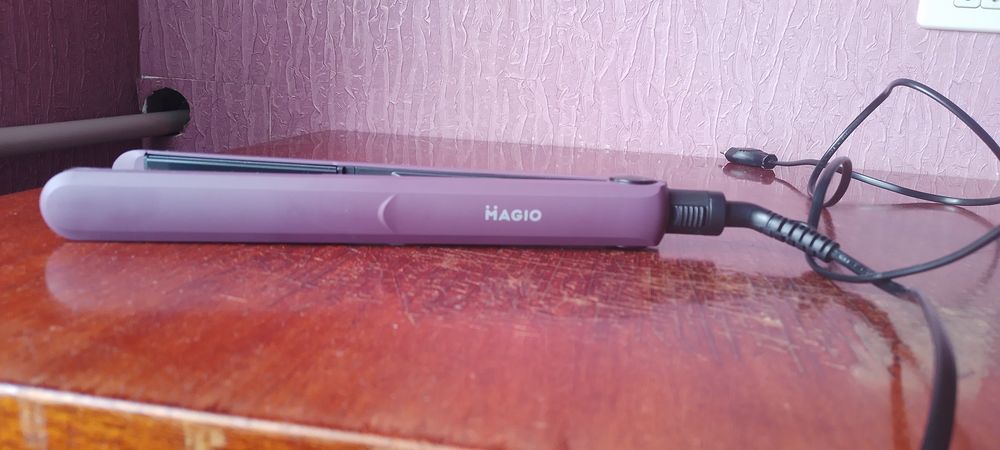 Вирівнювач для волосся