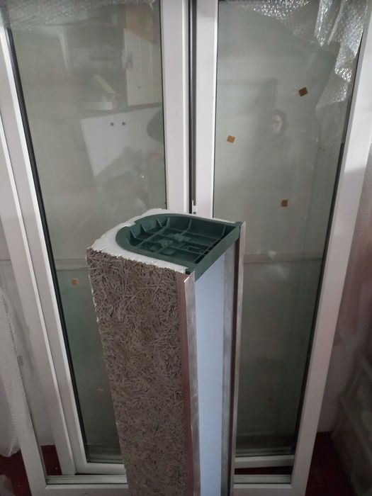 Janela de sacada PVC Branca (Corte térmico)